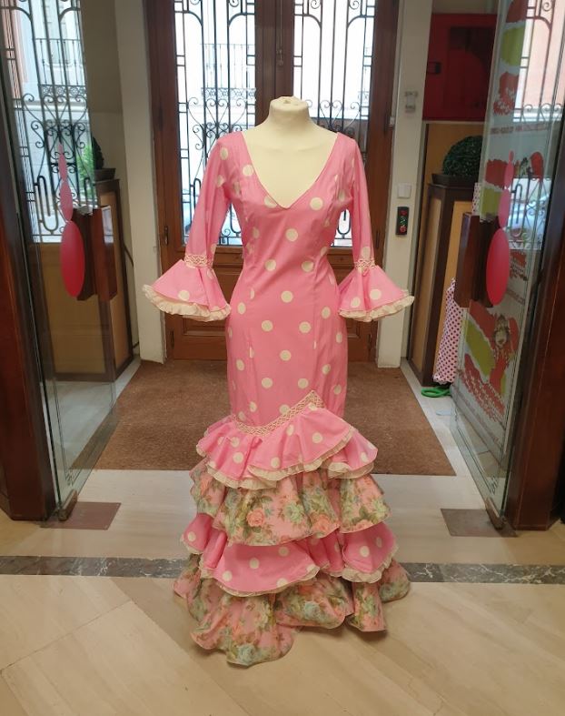 Vestido de Flamenca Outlet. Mod. Cale Rosa Lunar. Talla 34